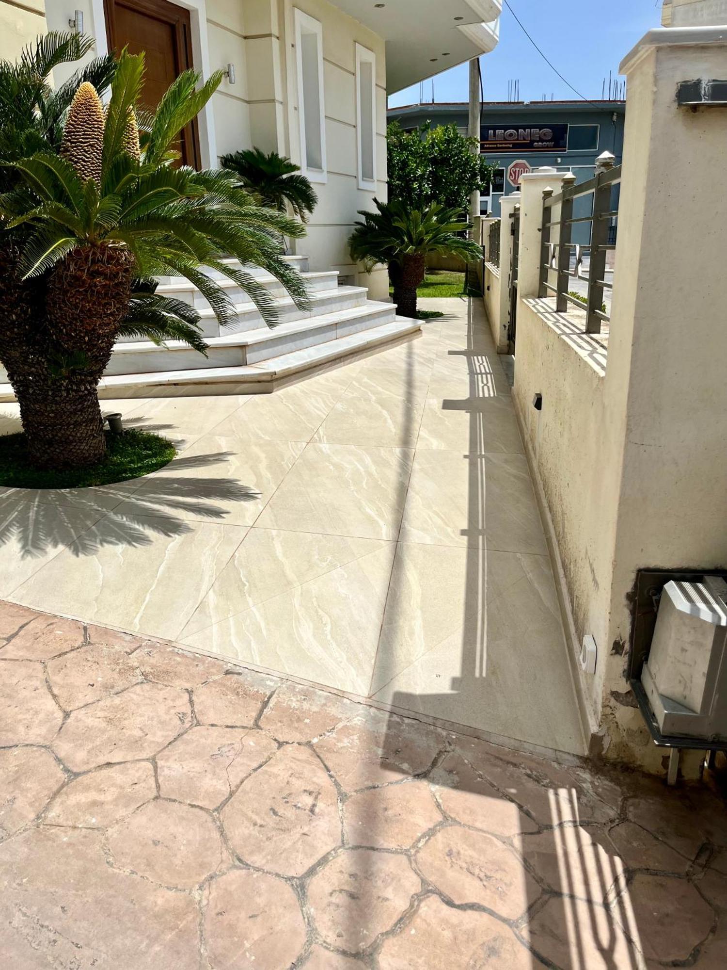 קורופיון Lia'S Luxury Apartment - Near Airport מראה חיצוני תמונה