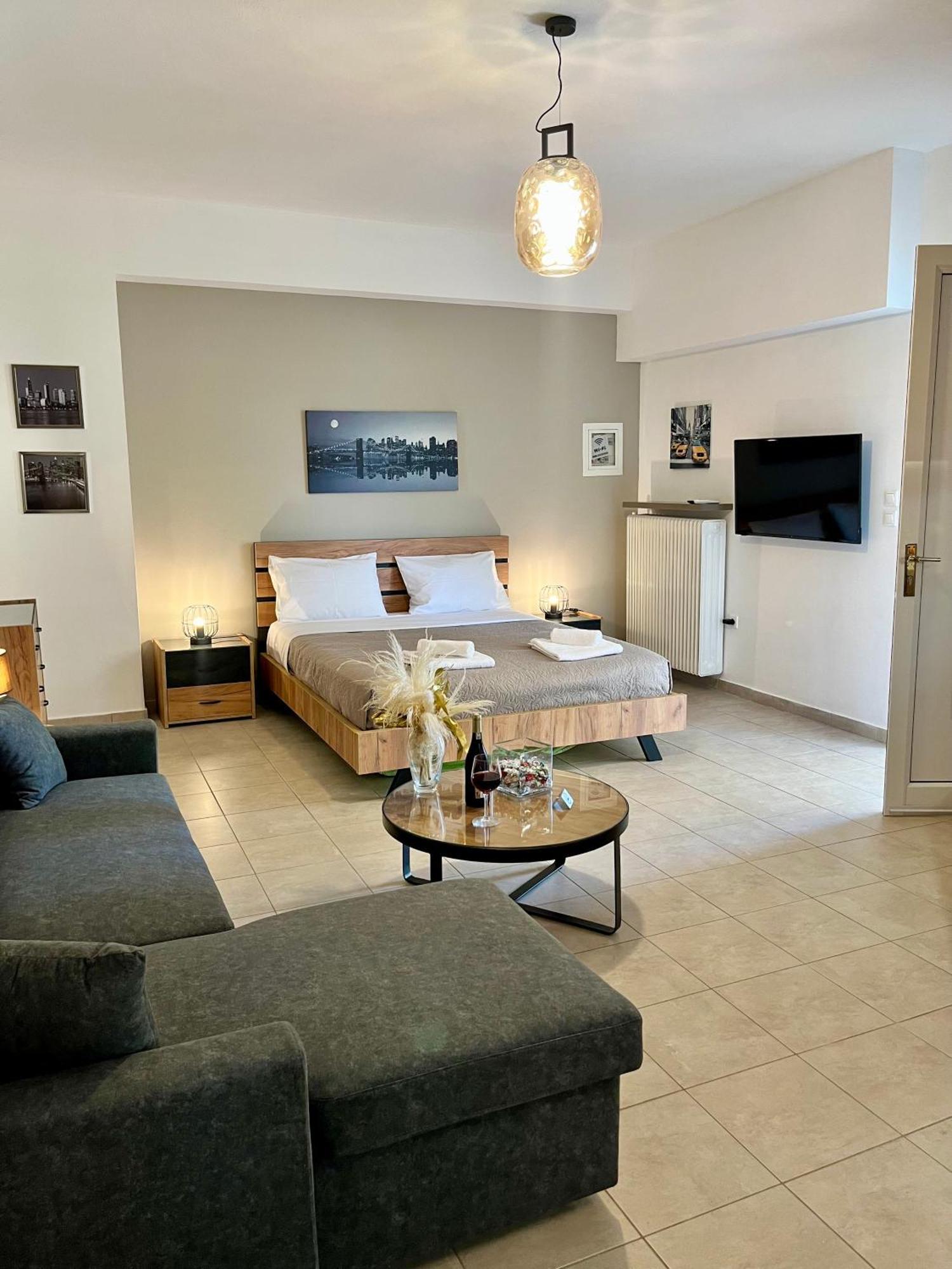 קורופיון Lia'S Luxury Apartment - Near Airport מראה חיצוני תמונה